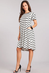 "SALE" White and black striped dress with pockets - Short sleeves